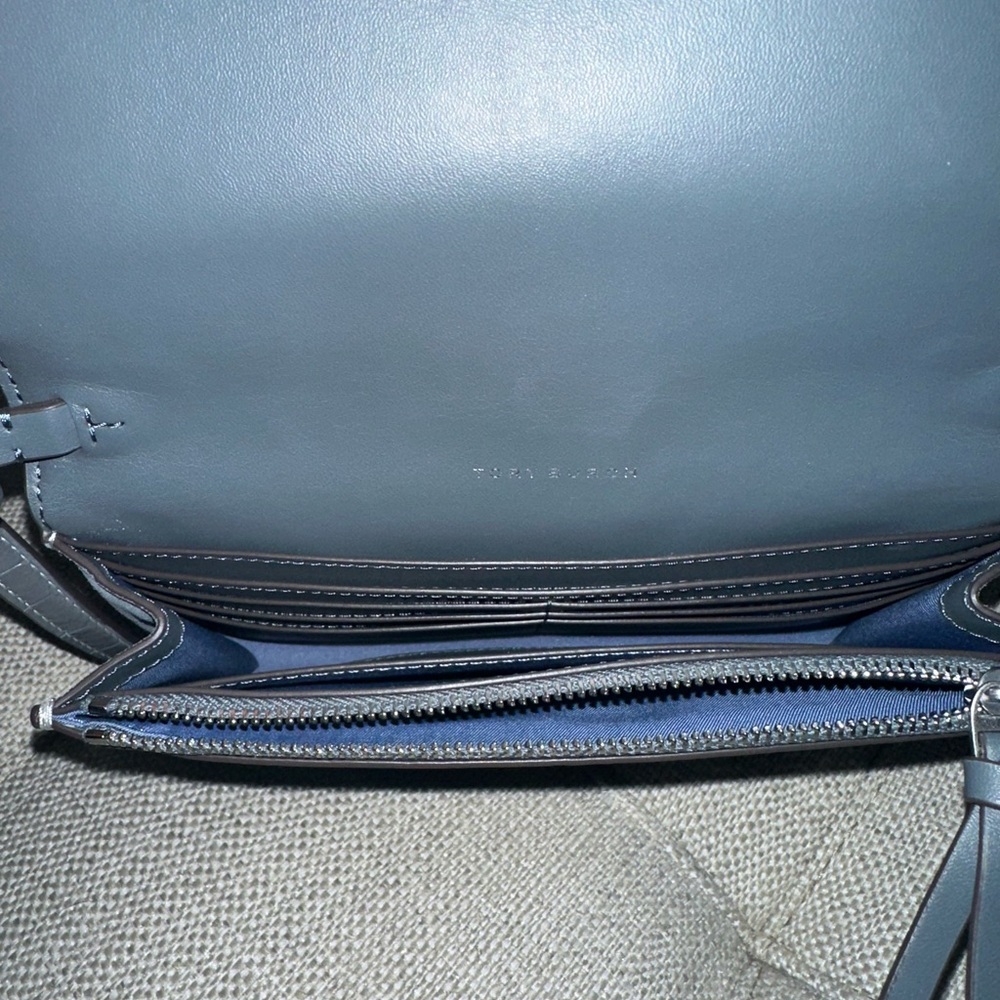 Tory Burch Croc-Embossed  Bag - Picture 4 of 6